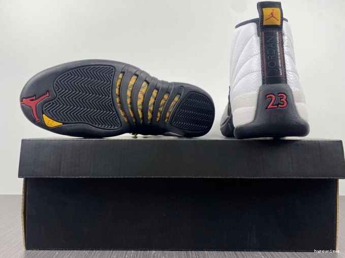 HYPE (2013) Taxi 130690-125 12 Retro Jordan 0823